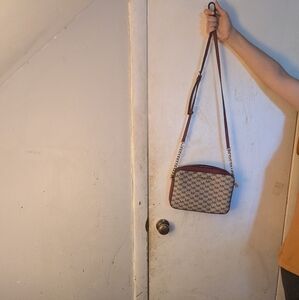 Micheal kors crossbody